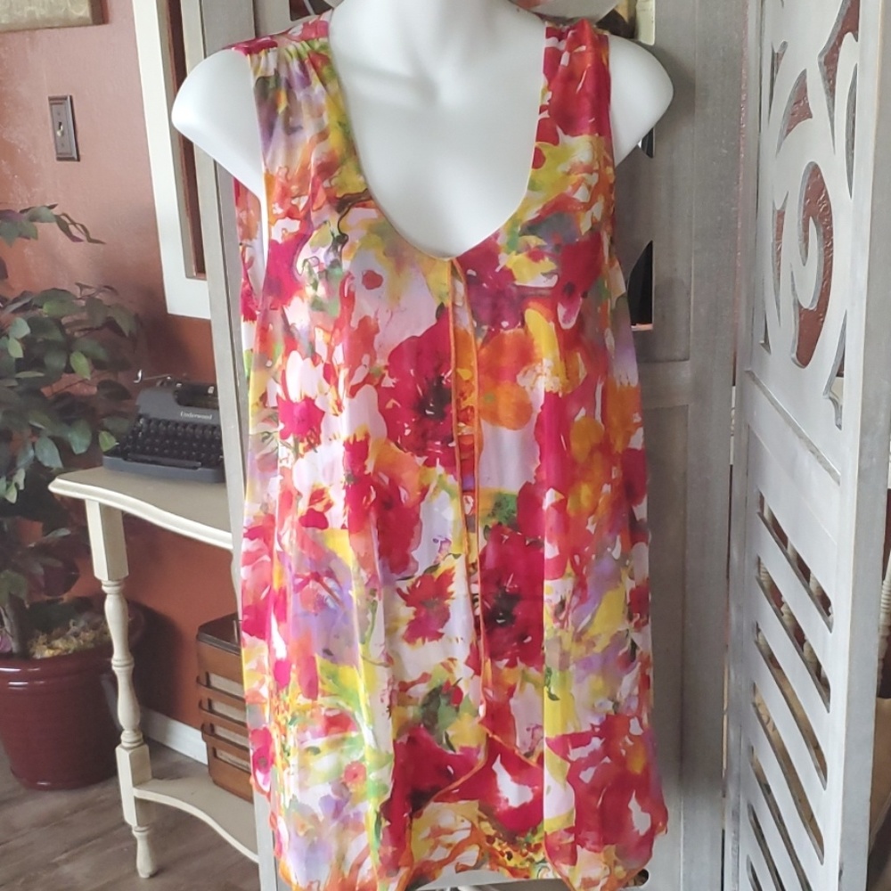 Floral sleeveless blouse